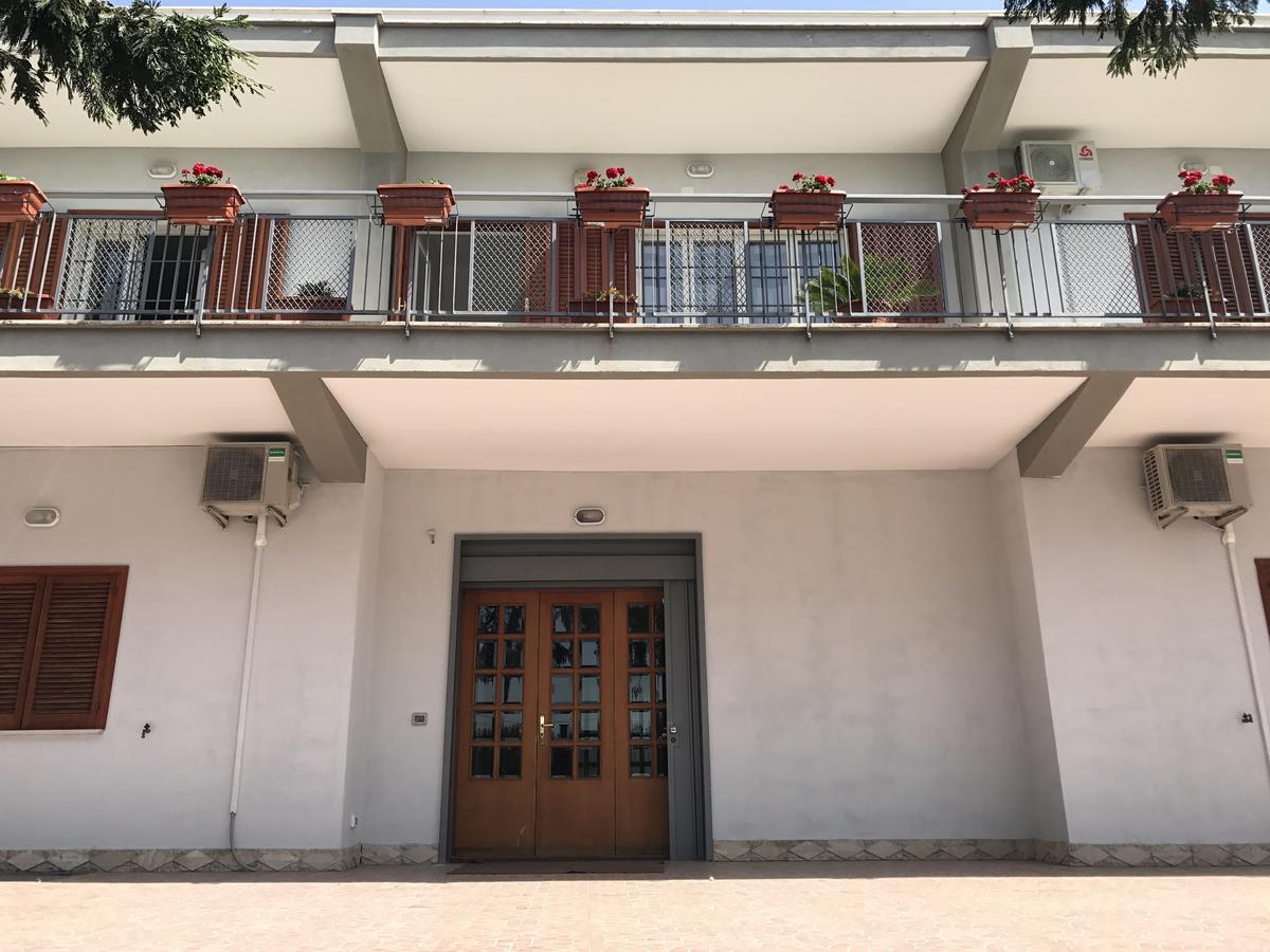 B&B National 5 Bari Buitenkant foto